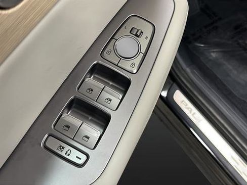 Used 2023 Hyundai Palisade Limited image 22