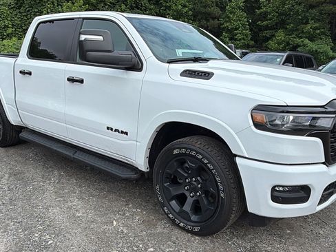 Used 2025 RAM 1500 Big Horn AWD/4WD image 5