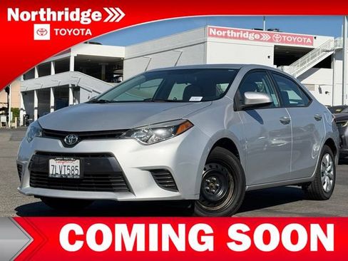 Used 2015 Toyota Corolla LE FWD image 3