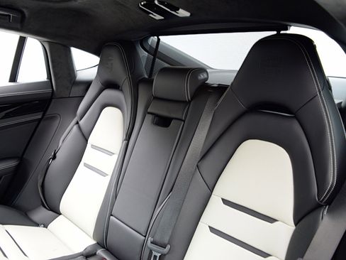 Used 2023 Porsche Panamera GTS image 26