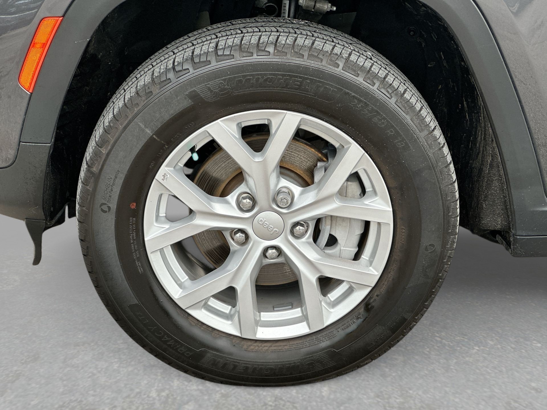 Used 2023 Jeep Grand Cherokee Limited RWD image 32