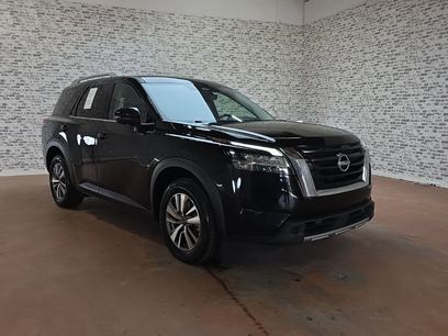 Used 2023 Nissan Pathfinder SL