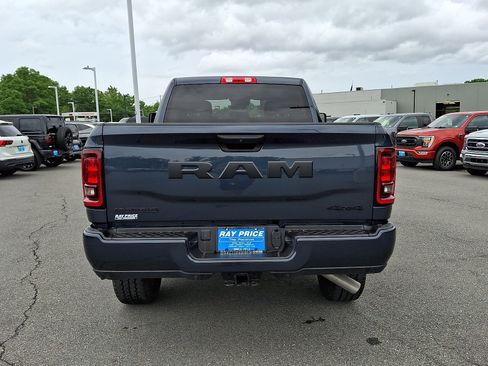 Used 2025 RAM 2500 Big Horn AWD/4WD image 5