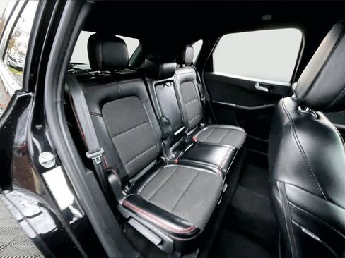 Used 2024 Ford Escape ST-Line image 17