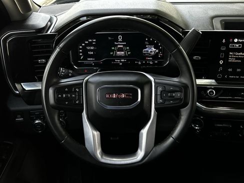 Used 2025 GMC Sierra 1500 SLT AWD/4WD image 14