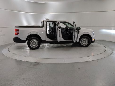 New 2026 Ford Maverick XL image 8