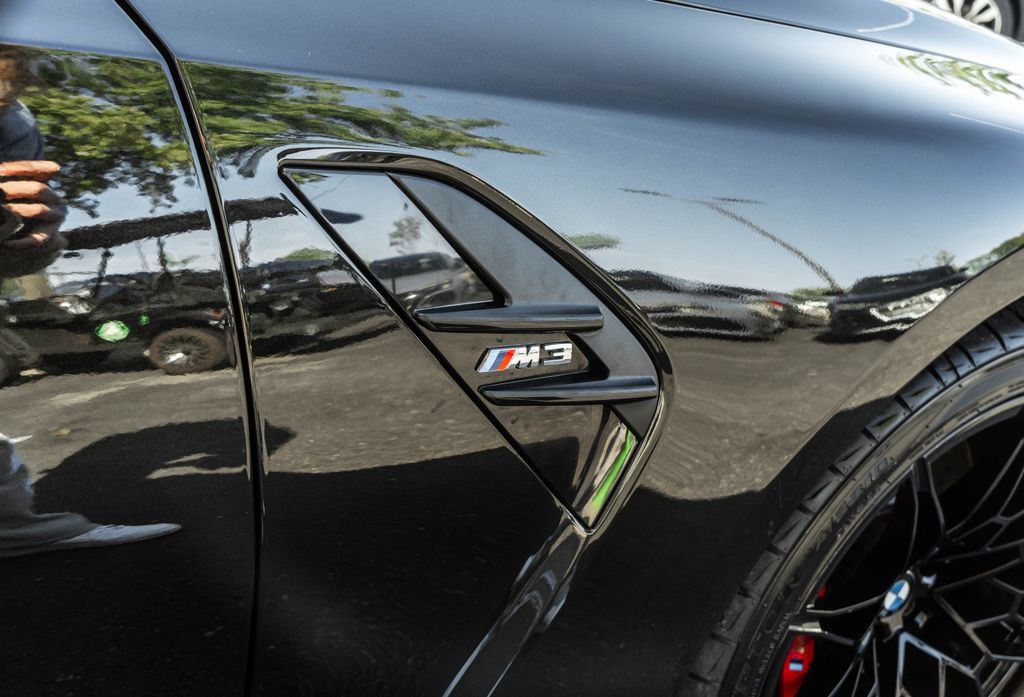 Used 2021 BMW M3 RWD image 4