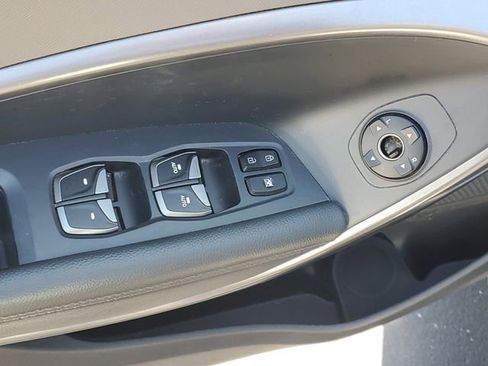 Used 2017 Hyundai Santa Fe Sport FWD image 15