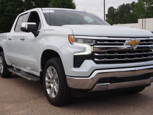 Used 2026 Chevrolet Silverado 1500 LTZ w/ LTZ Premium Package AWD/4WD image 1