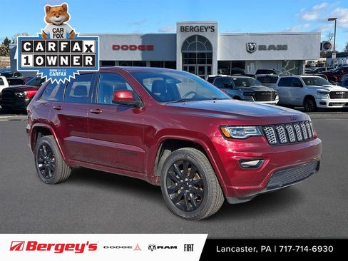 Used 2020 Jeep Grand Cherokee Altitude image 1
