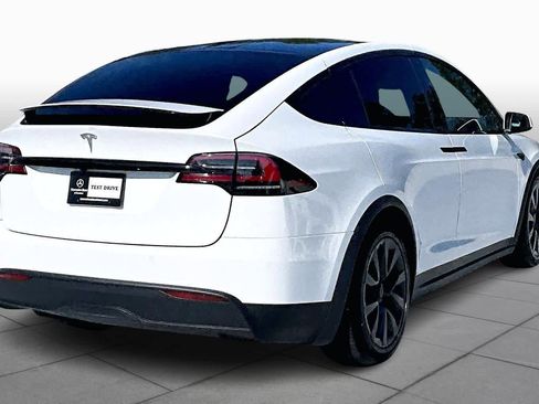 Used 2022 Tesla Model X image 10