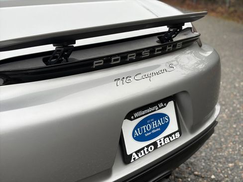 Used 2018 Porsche 718 Cayman S image 13