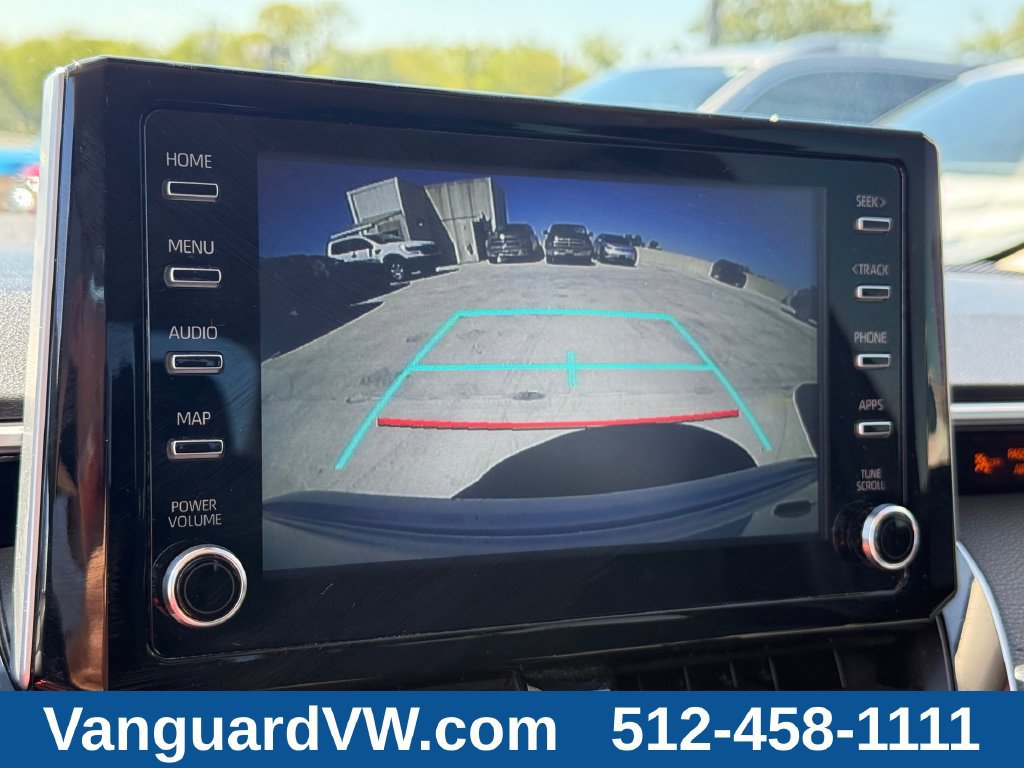 Used 2020 Toyota Corolla LE FWD image 17
