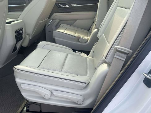 Certified 2021 GMC Yukon Denali w/ LPO, Illumination Package RWD image 15