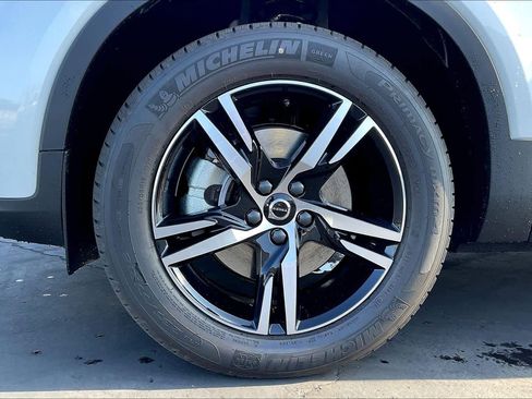 New 2026 Volvo XC40 B5 Core w/ Climate Package image 14