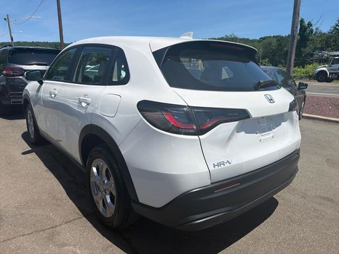 Used 2023 Honda HR-V LX image 11
