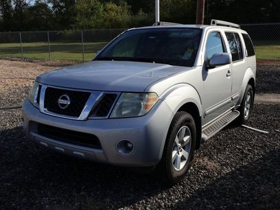 Used 2010 Nissan Pathfinder SE