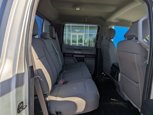 Used 2019 Ford F150 XLT w/ Equipment Group 302A Luxury AWD/4WD image 38