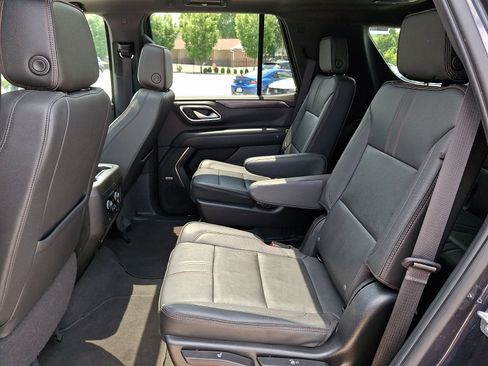 Used 2022 Chevrolet Tahoe RST w/ Luxury Package AWD/4WD image 10