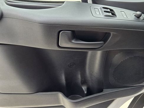 Used 2025 RAM ProMaster 2500 w/ Premium Convenience Group image 23