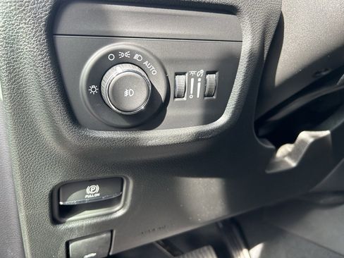 New 2025 Jeep Grand Cherokee L Limited image 15