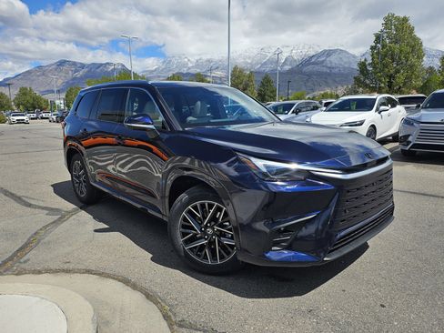 New 2026 Lexus TX 350 AWD image 3