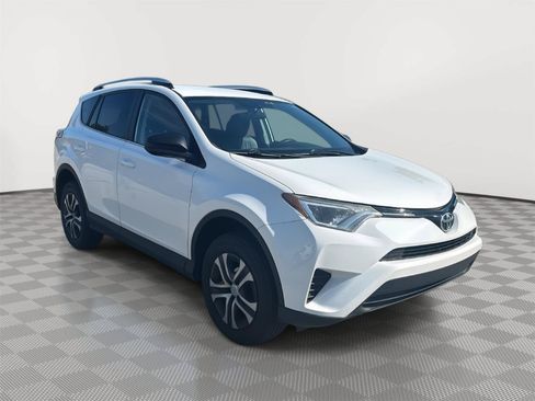 Used 2016 Toyota RAV4 LE AWD/4WD image 4
