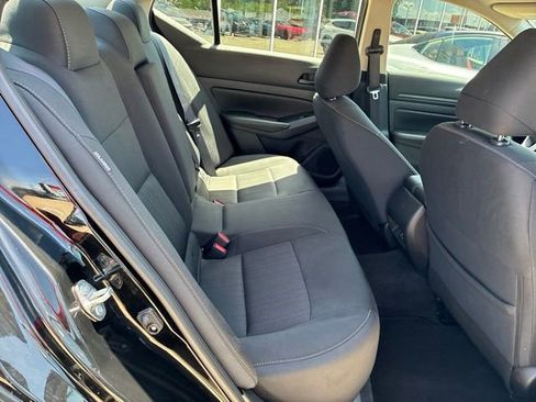 Used 2025 Nissan Altima 2.5 SV AWD/4WD image 9