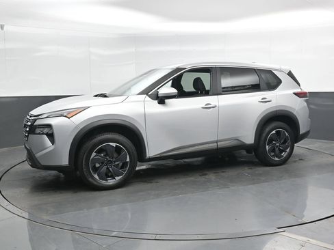Used 2024 Nissan Rogue SV FWD image 7