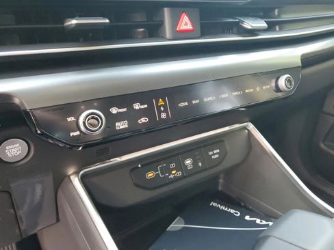 New 2026 Kia Carnival SX w/ SX Dark Edition Package image 16