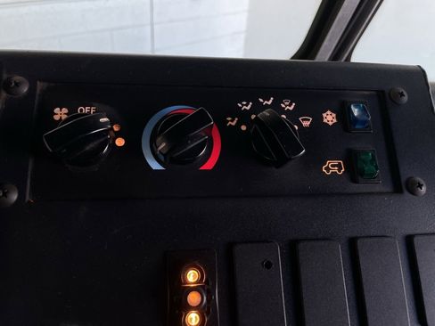 Used 2017 Ford E-350 and Econoline 350 Super Duty w/ A/C Prep Package image 41