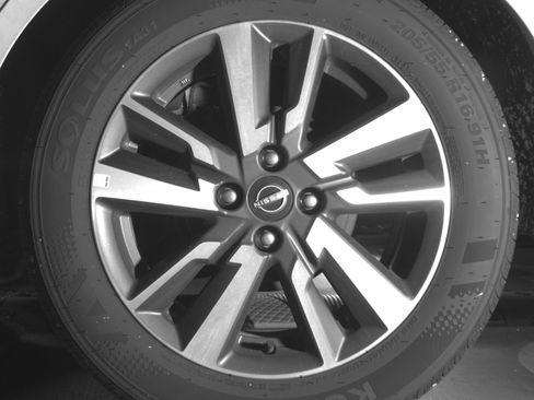 Used 2025 Nissan Versa SV image 14