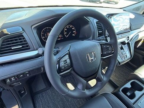 New 2026 Honda Odyssey Touring image 28