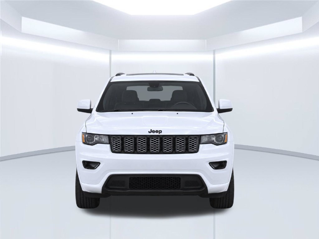 Used 2020 Jeep Grand Cherokee Altitude AWD/4WD image 7