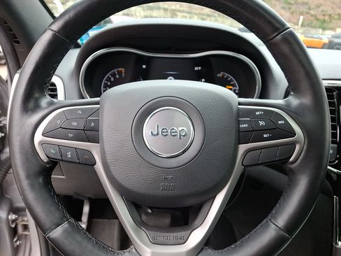 Certified 2020 Jeep Grand Cherokee Laredo w/ Quick Order Package 2BN North image 22