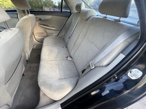 Used 2010 Toyota Corolla LE FWD image 13