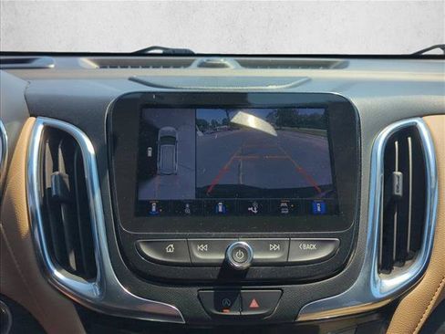 Used 2022 Chevrolet Equinox Premier FWD image 19