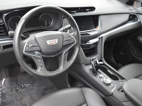 Certified 2023 Cadillac XT5 Premium Luxury AWD/4WD image 11