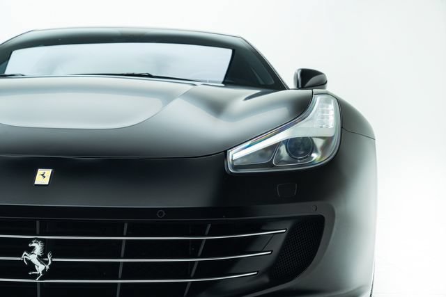 Used 2018 Ferrari GTC4Lusso T RWD image 9