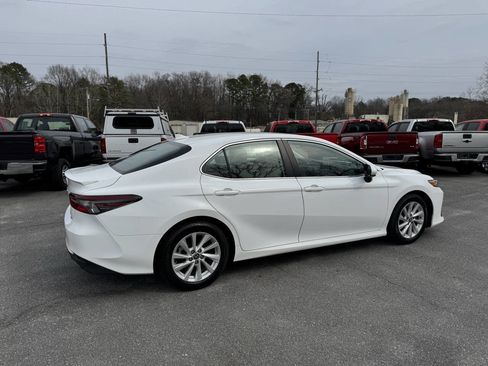 Used 2022 Toyota Camry LE image 24