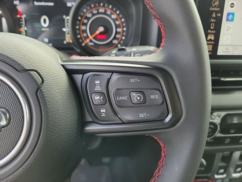 Used 2024 Jeep Wrangler Rubicon w/ Technology Group AWD/4WD image 24