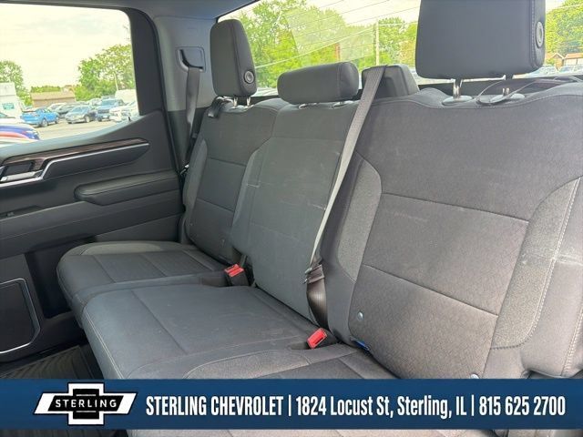 Used 2025 Chevrolet Silverado 1500 LT AWD/4WD image 15
