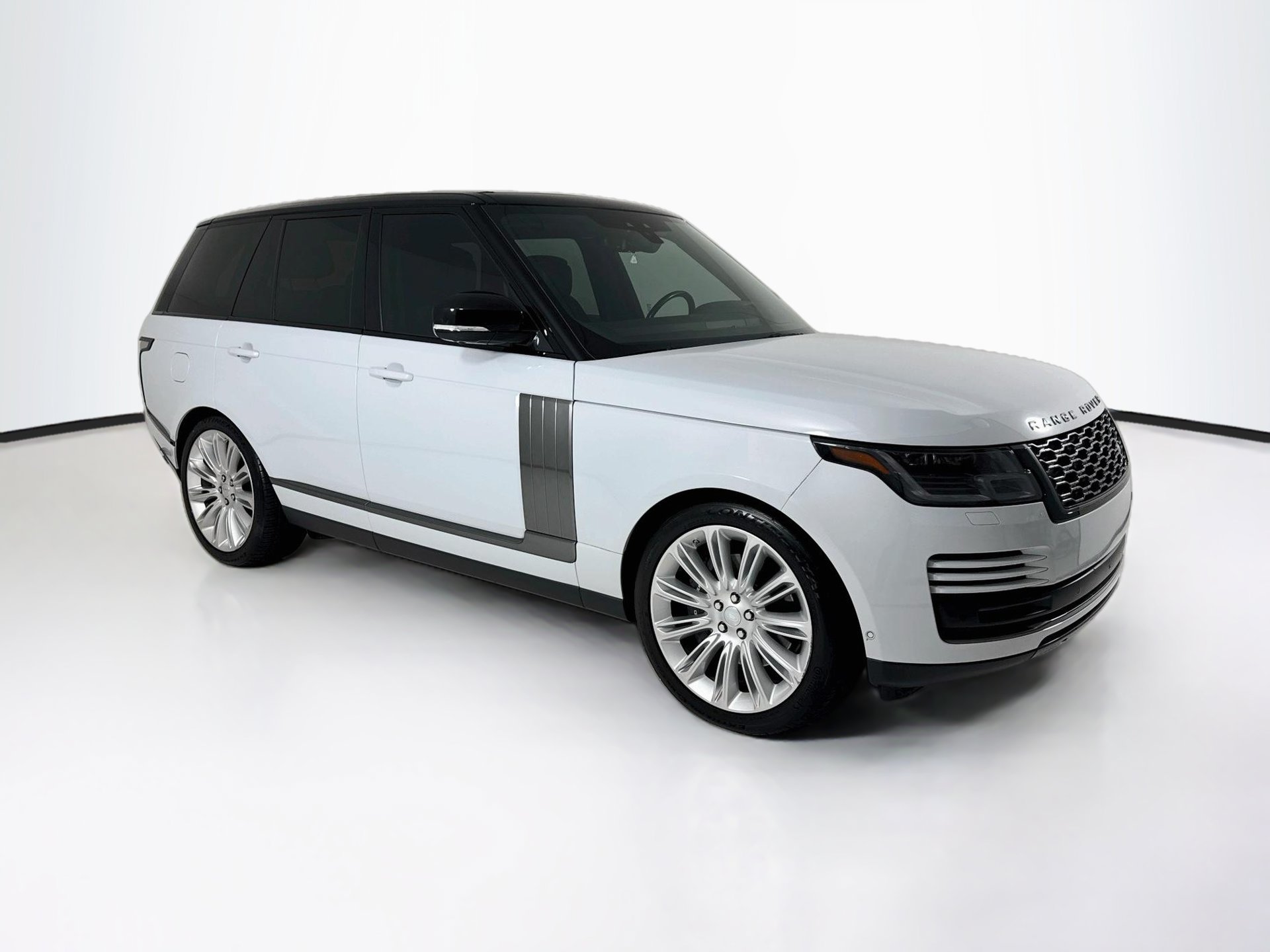 Used 2019 Land Rover Range Rover Supercharged AWD/4WD image 1