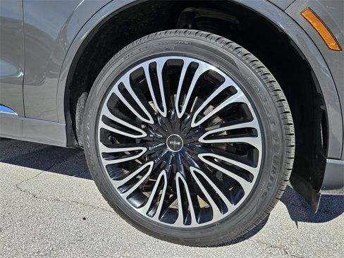 Used 2020 Lincoln Aviator Black Label w/ Dynamic Handling Package image 44