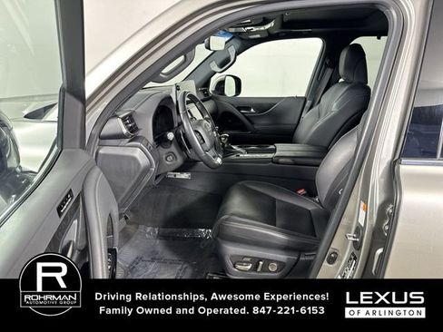 Used 2024 Lexus LX 600 4WD w/ Luxury Package image 4