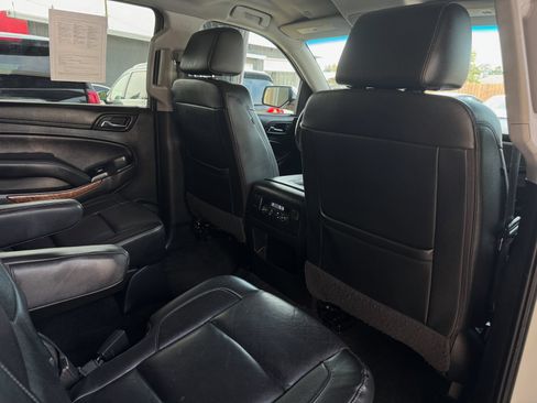 Used 2018 Chevrolet Suburban Premier RWD image 20