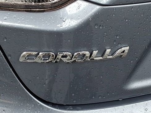 Used 2020 Toyota Corolla LE image 34