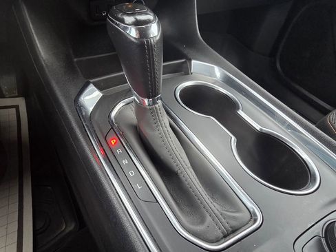 Used 2020 Chevrolet Traverse LT w/ LPO, Blackout Package image 24