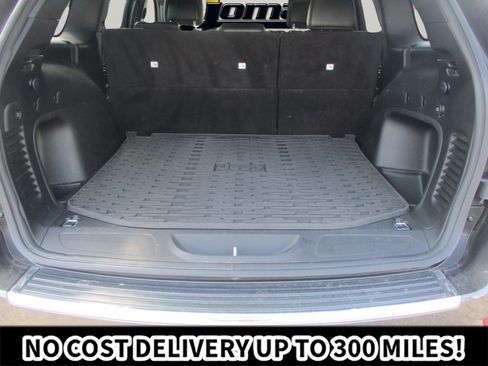 Used 2021 Jeep Grand Cherokee Limited w/ Premium Lighting Group AWD/4WD image 9