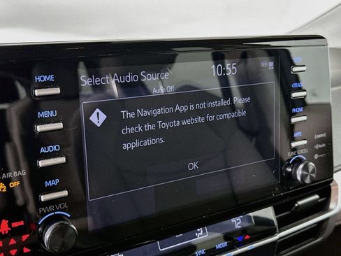 Used 2024 Toyota Sienna LE AWD/4WD image 13